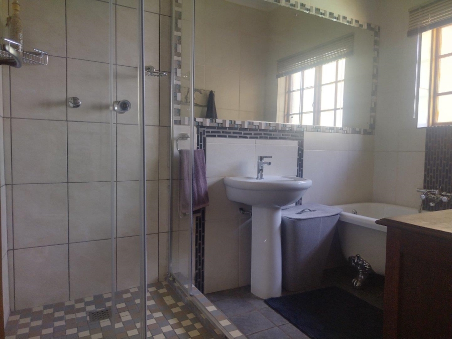 4 Bedroom Property for Sale in Middelpos Northern Cape